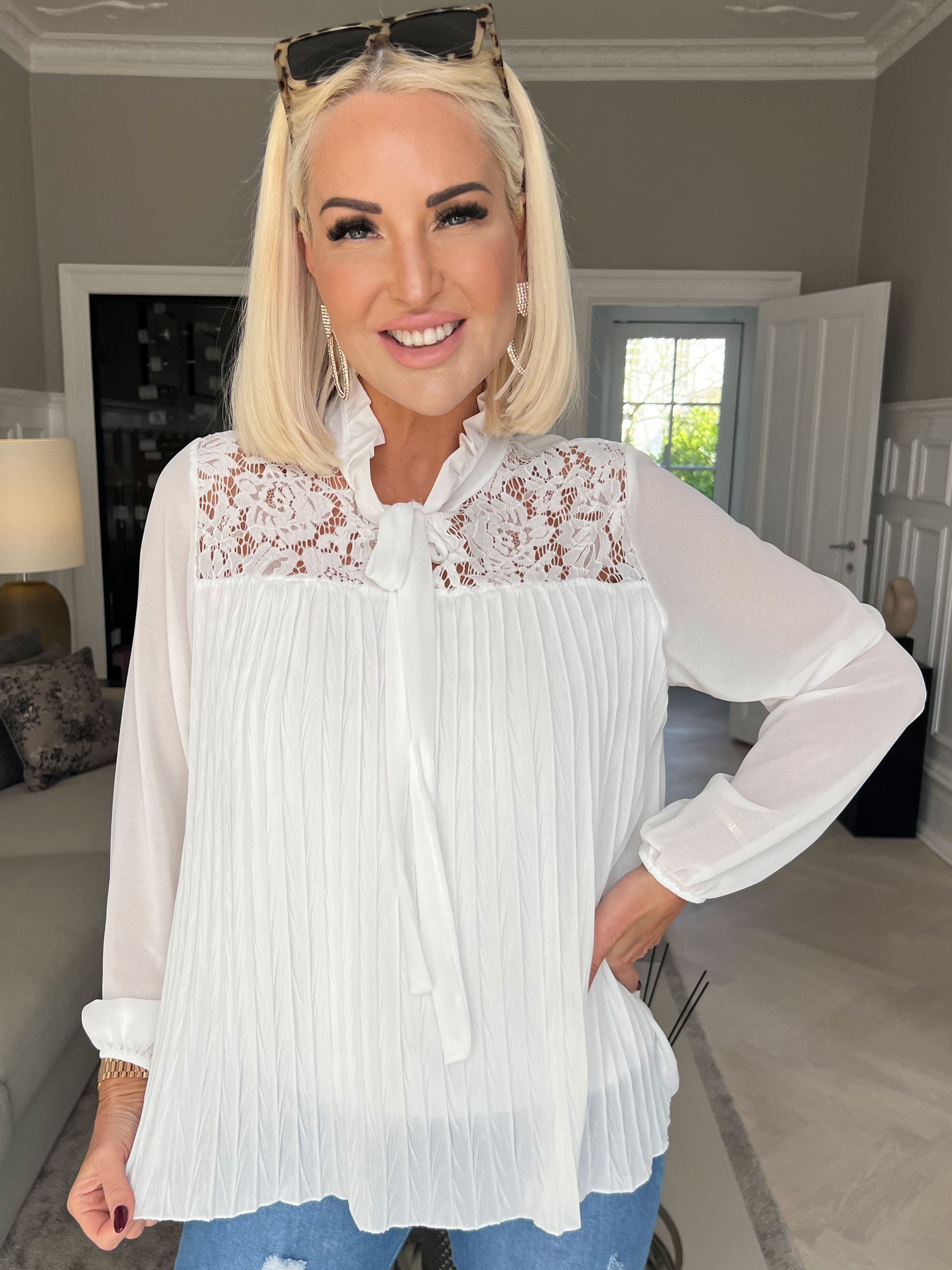 Iris - Sød top med blond og folder
